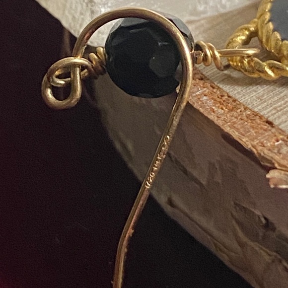 1/20 14K Black dangle earrings 🖤✨ - Picture 5 of 6